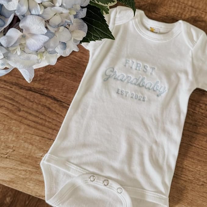 COUPLEHOODIES Personalized Baby Onesie Bodysuit – Custom Embroidery Gift for Pregnancy Reveal Baby Shower or First Grandchild