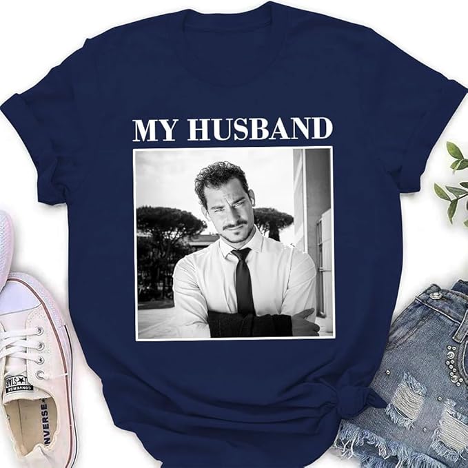 Personalized Family Shirt Gift for Dog Cat Dad Mom Pet Lovers on Fathers Mothers Day Birthday Unisex Tee Gift for Men Women