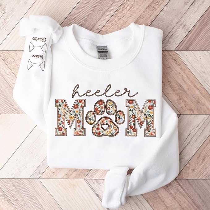 CHILLEVER Personalized Embroidered Dog Mom Sweatshirt, Dog Mama Crewneck, Gift for Mom, Pet Name On The Sleeve