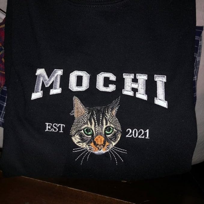 NAZENTI Personalized Dog Mom Sweatshirt, Cat Lovers Gift, Matching Dog and Owner Sweater, Gift Christmas Memorial Birthday