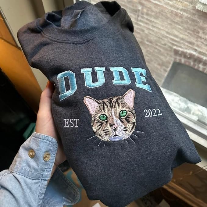 NAZENTI Personalized Dog Mom Sweatshirt, Cat Lovers Gift, Matching Dog and Owner Sweater, Gift Christmas Memorial Birthday
