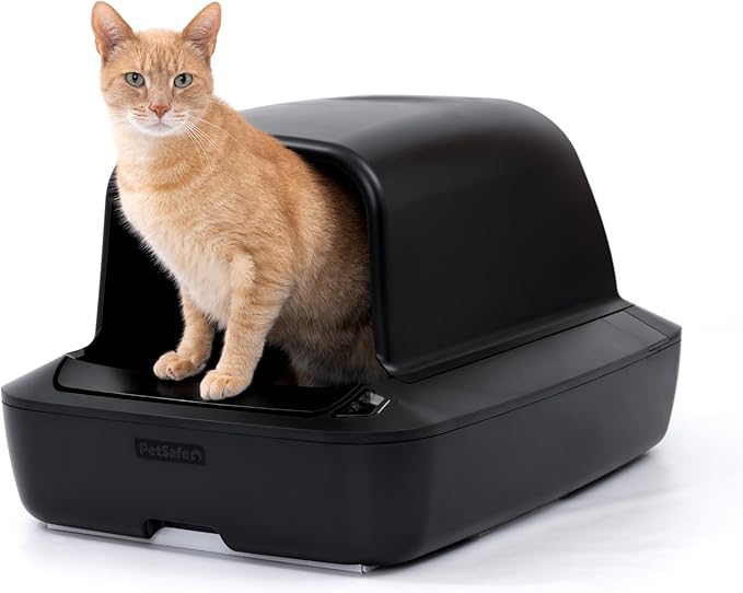 PetSafe ScoopFree Crystal Pro Self-Cleaning Cat Litter Box System – Enclosed Front-Entry – Advanced Odor Control – Includes 1 Disposable Crystal Litter Tray – Black (ZAL00-18159)