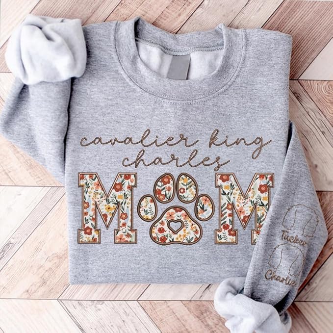 CHILLEVER Personalized Embroidered Dog Mom Sweatshirt, Dog Mama Crewneck, Gift for Mom, Pet Name On The Sleeve