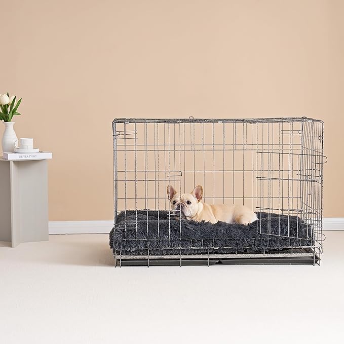 EHEYCIGA Fluffy Dog Crate Bed for Medium Dogs, Plush Faux Fur Crate Pad, Calming Anti Anxiety Medium Dog Bed, Washable Soft Warm Mat with Non-Slip Bottom, Dark Grey