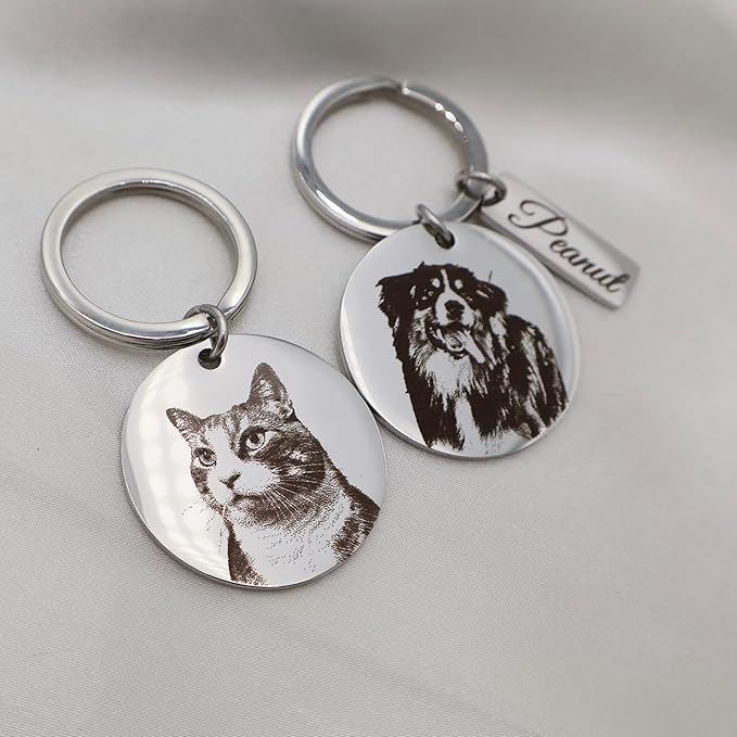 Personalized Pet Photo Engraved Keychain – Custom Dog or Cat Portrait Keepsake – Stainless Steel Pet Memorial Gift for Pet Lovers – Meaningful Remembrance or Holiday Stocking Stuffer