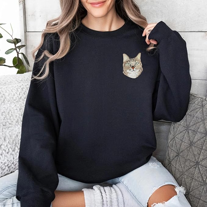 NAZENTI Personalized Dog Mom Sweatshirt, Cat Lovers Gift, Matching Dog and Owner Sweater, Gift Christmas Memorial Birthday