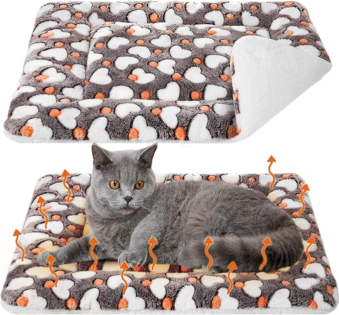 VitalCozy 2 Pack Self Warming Cat Mat Self Heating Pad Bed Reversible Machine Washable Reflects Body Heat Warm Thermal Pet Pad Crate Blanket for Feral and Indoor Cat (Heart,22'' X 18'')