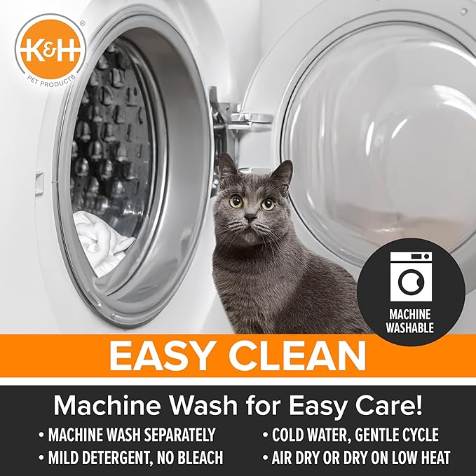 K&H PET PRODUCTS Self-Warming Cat Bed Pad, Self Heating Pad for Outdoor Cat Houses, Warming Mat for Indoor Pet Beds & Furniture, Reversible Blanket, Machine Washable - Small 21 X 17in Gray/ Black